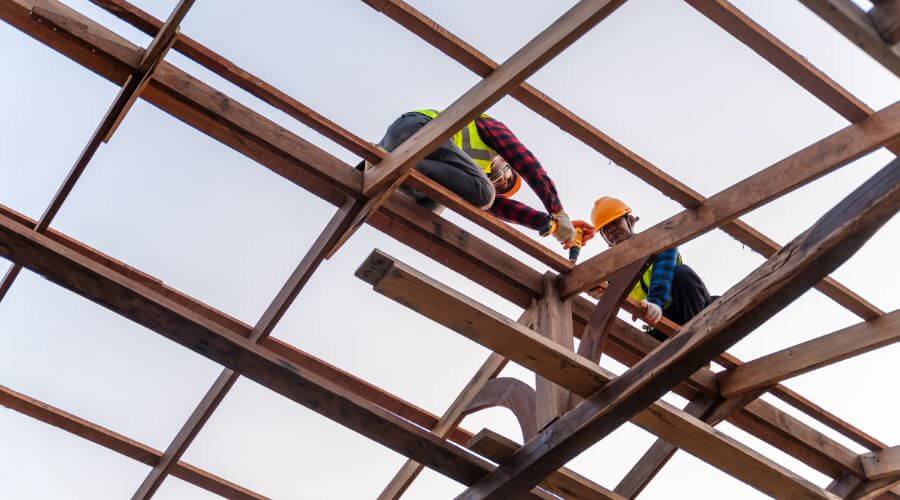 Professional gutter cleaning services in Plover, IA